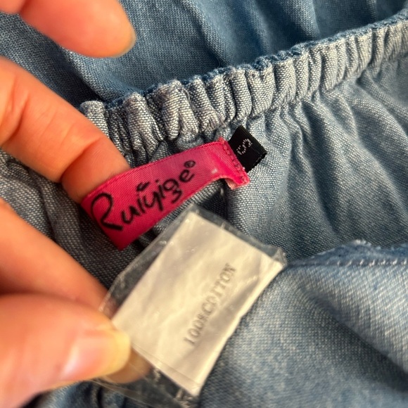 Denim chambray off the shoulder sundress Casual w/embroidered detail. Sz-S. AA16 - Picture 9 of 11